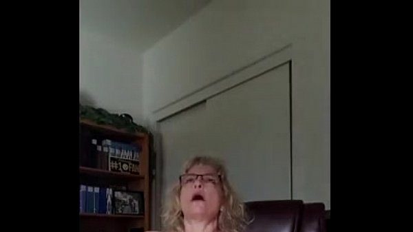 mature woman on webcam