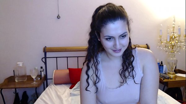 busty arab teen does live camshow